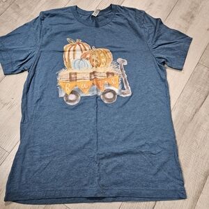Womens t-shirt size L blue fall shirt pumpkins in a wagon (A-25)